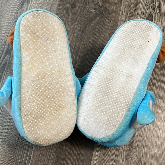 Blue Yoshi Unisex Slippers - Picture 5 of 5